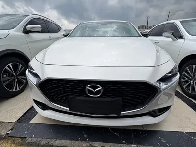 Mazda 3 Axela 2024, 25000 км, за 10270.55 USD