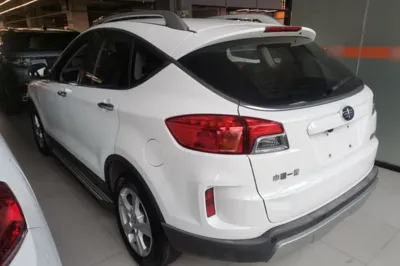 Bestune X80 2013, 29700 км, за 4292 USD
