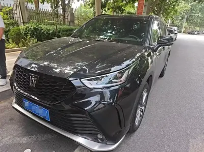 Toyota Crown Kluger · 2025 год