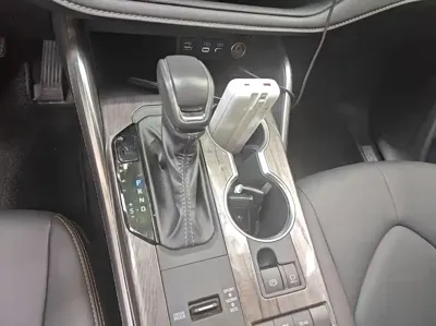Toyota Crown Kluger 2025, 19600 км, за 32341.93 USD