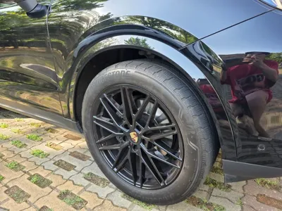 Porsche Cayenne 2024, 46839 км, за 49069.78 USD