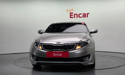 Kia K5 2012, 72128 км, за 4532.32 USD