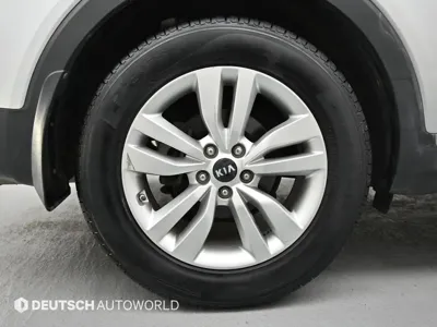 Kia Sorento 2016, 182810 км, за 5653.14 USD