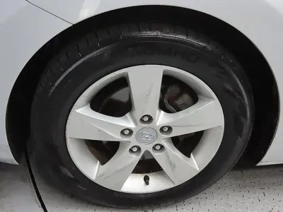 Hyundai Avante 2012, 164382 км, за 1444.14 USD