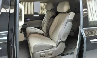 Kia Canival 2023, 42552 км, за 22055.93 USD - фото 12