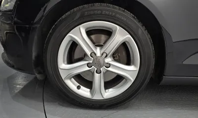 Audi A4 2013, 142880 км, за 2736.16 USD