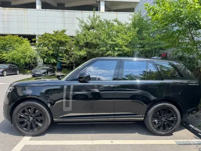 Land Rover Range Rover 2025, 26000 км, за 123715.52 USD
