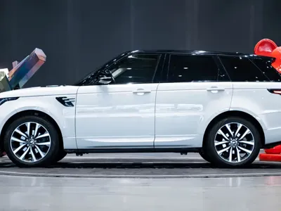 Land Rover Sport 2018, 105000 км, за 48126.3 USD