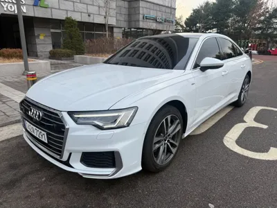 Audi A6 · 2021 год