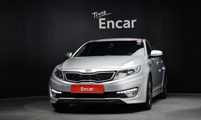 Kia K5 2012, 126193 км, за 3277.72 USD