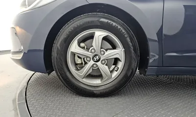 Hyundai Avante 2016, 76507 км, за 4735.6 USD