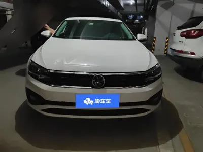 Volkswagen Lamando 2022, 24900 км, за 10564.83 USD