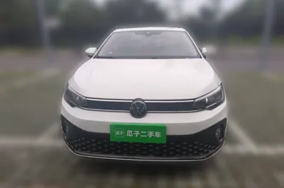 Volkswagen Lavida 2025, 9800 км, за 10192 USD