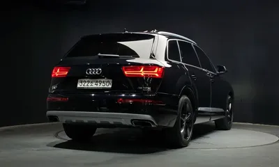 Audi Q7 2019, 79304 км, за 20672.16 USD