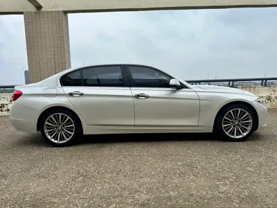 BMW 3 Series 2019, 82000 км, за 11300.55 USD