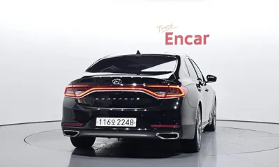 Hyundai Grandeur 2017, 152523 км, за 7930.83 USD