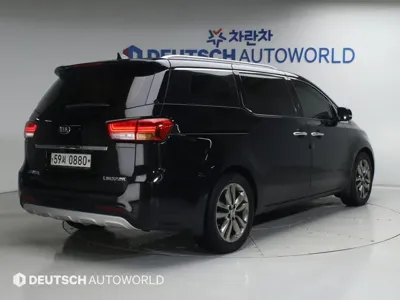 Kia Canival 2017, 421392 км, за 3838.15 USD