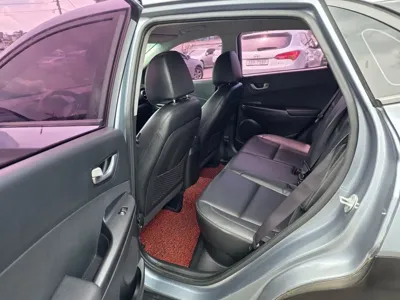 Hyundai Kona 2018, 81000 км, за 7089.41 USD - фото 6
