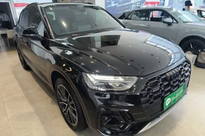 Audi Q5L 2024, 20300 км, за 36966 USD