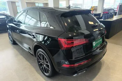 Audi Q5L 2024, 20300 км, за 36966 USD