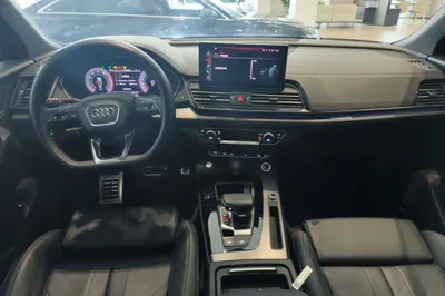 Audi Q5L 2024, 20300 км, за 36966 USD - фото 12