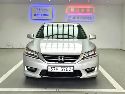 Honda Accord 2014, 89304 км, за 5139.22 USD