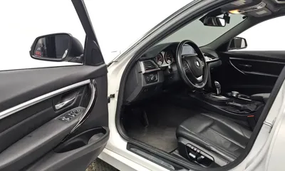 BMW 3-Series 2018, 50850 км, за 10765.39 USD - фото 10