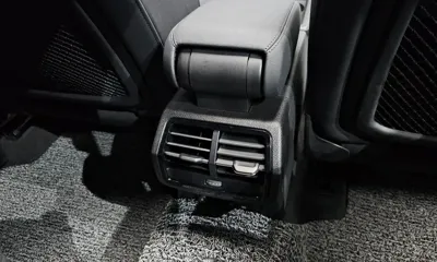 Audi Q3 2025, 18001 км, за 39379.02 USD - фото 31