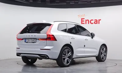 Volvo XC60 2021, 104545 км, за 21737.69 USD