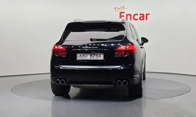 Porsche Cayenne 2011, 179723 км, за 9646.51 USD