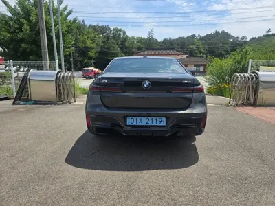 BMW i7 2026, 18800 км, за 130932.98 USD