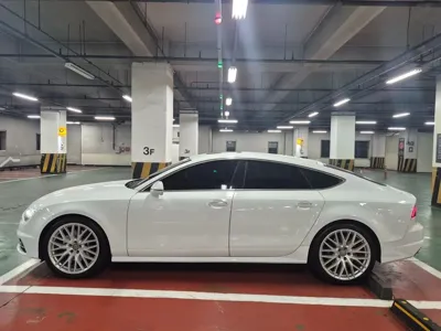 Audi A7 2016, 105400 км, за 13128.53 USD