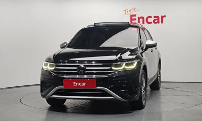 Volkswagen Tiguan 2023, 63644 км, за 16148.98 USD