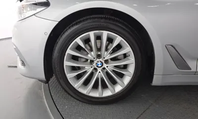 BMW 5-Series 2018, 162867 км, за 11009.78 USD