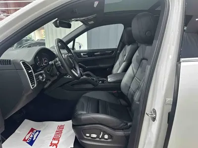 Porsche Cayenne 2018, 124000 км, за 43972.62 USD