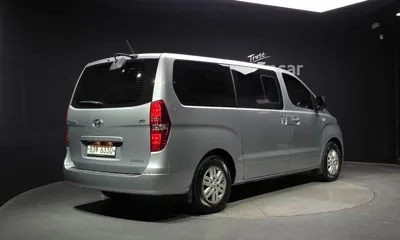 Hyundai Starex 2019, 113094 км, за 8599.35 USD