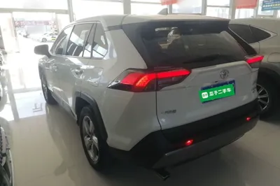 Toyota RAV4 2020, 62400 км, за 15718 USD