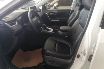 Toyota RAV4 2020, 62400 км, за 15718 USD - фото 17