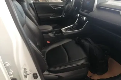 Toyota RAV4 2020, 62400 км, за 15718 USD - фото 19
