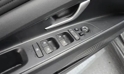 Hyundai Avante 2021, 46386 км, за 10671.08 USD - фото 16