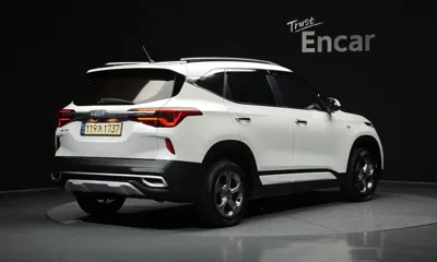 Kia Seltos 2023, 97267 км, за 10437.18 USD