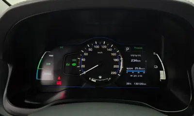 Hyundai Ioniq 2019, 130126 км, за 6967.5 USD - фото 8