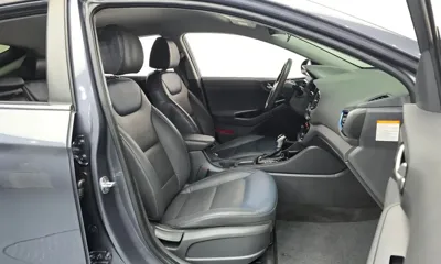 Hyundai Ioniq 2019, 130126 км, за 6967.5 USD - фото 11