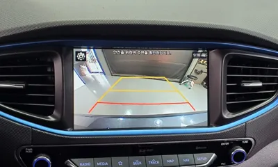 Hyundai Ioniq 2019, 130126 км, за 6967.5 USD - фото 16