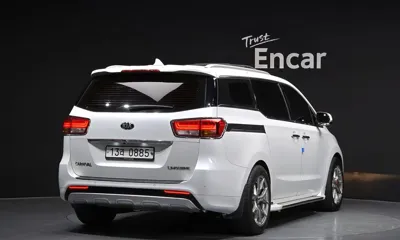 Kia Canival 2016, 122631 км, за 7862.57 USD