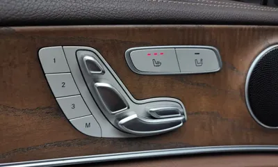 Mercedes-Benz E-Class 2019, 113853 км, за 14626.53 USD - фото 31