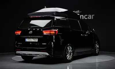 Kia Canival 2017, 188797 км, за 8861.76 USD
