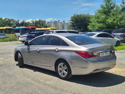 Hyundai Sonata 2013, 137050 км, за 2539.56 USD