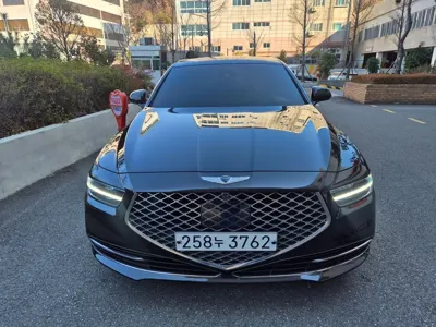 Genesis G90 · 2020 год