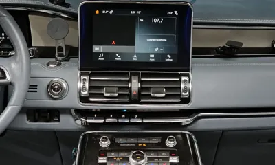 Lincoln Navigator 2019, 66042 км, за 37480.2 USD - фото 14